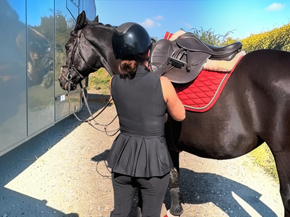 Signature Pleat Riding Top